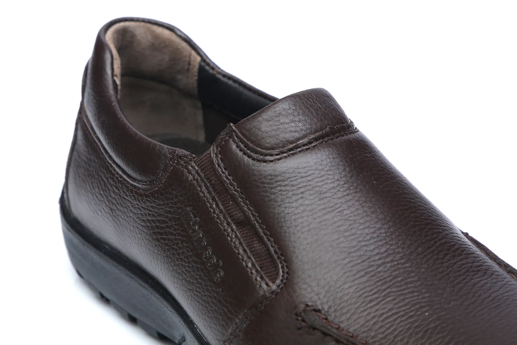 Here is an optimized title for the e-commerce product Shoe Moc KT-2106:

Stylish KT-2106 Moccasin Shoes for Comfortable Everyday Wear

This title includes modifiers to enhance the appeal and provide clarity for potential customers.