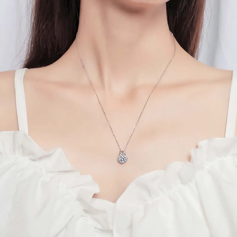 Double Swan Pendant Moissanite Necklace