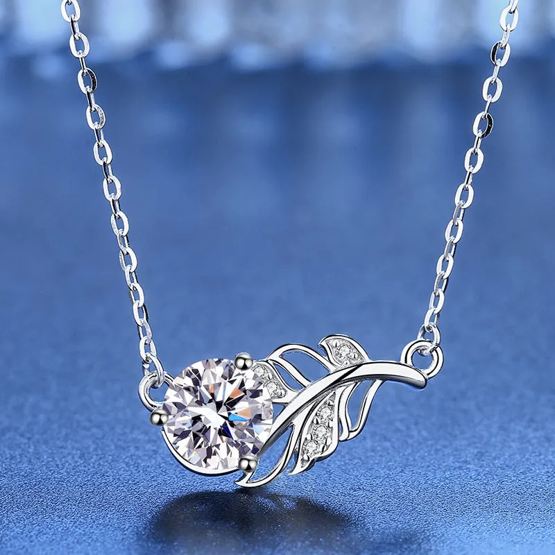 Lucky Leaves Moissanite Necklace