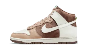 Nike Dunk High Light Chocolate