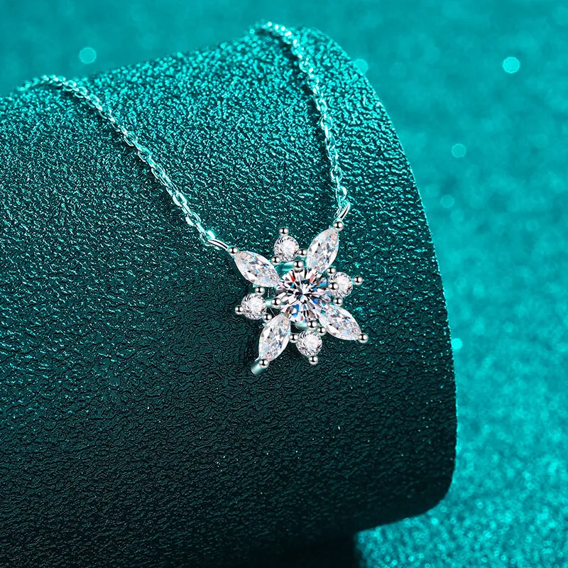 Snowflake Pendant Horse Eye Shaped Moissan Diamond Necklace